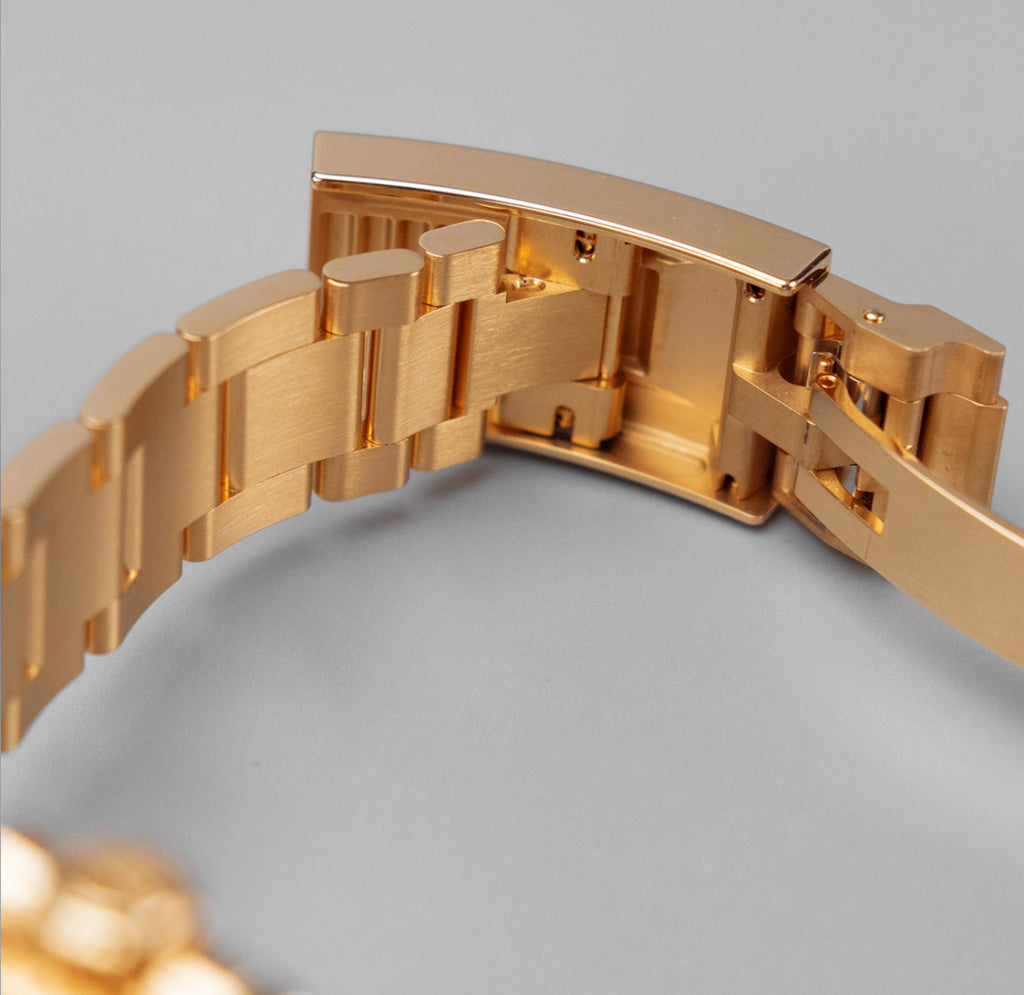 Rolex Submariner Date 126618LN (2026) – 18ct Yellow Gold, Black Dial, Black Cerachrom Bezel
