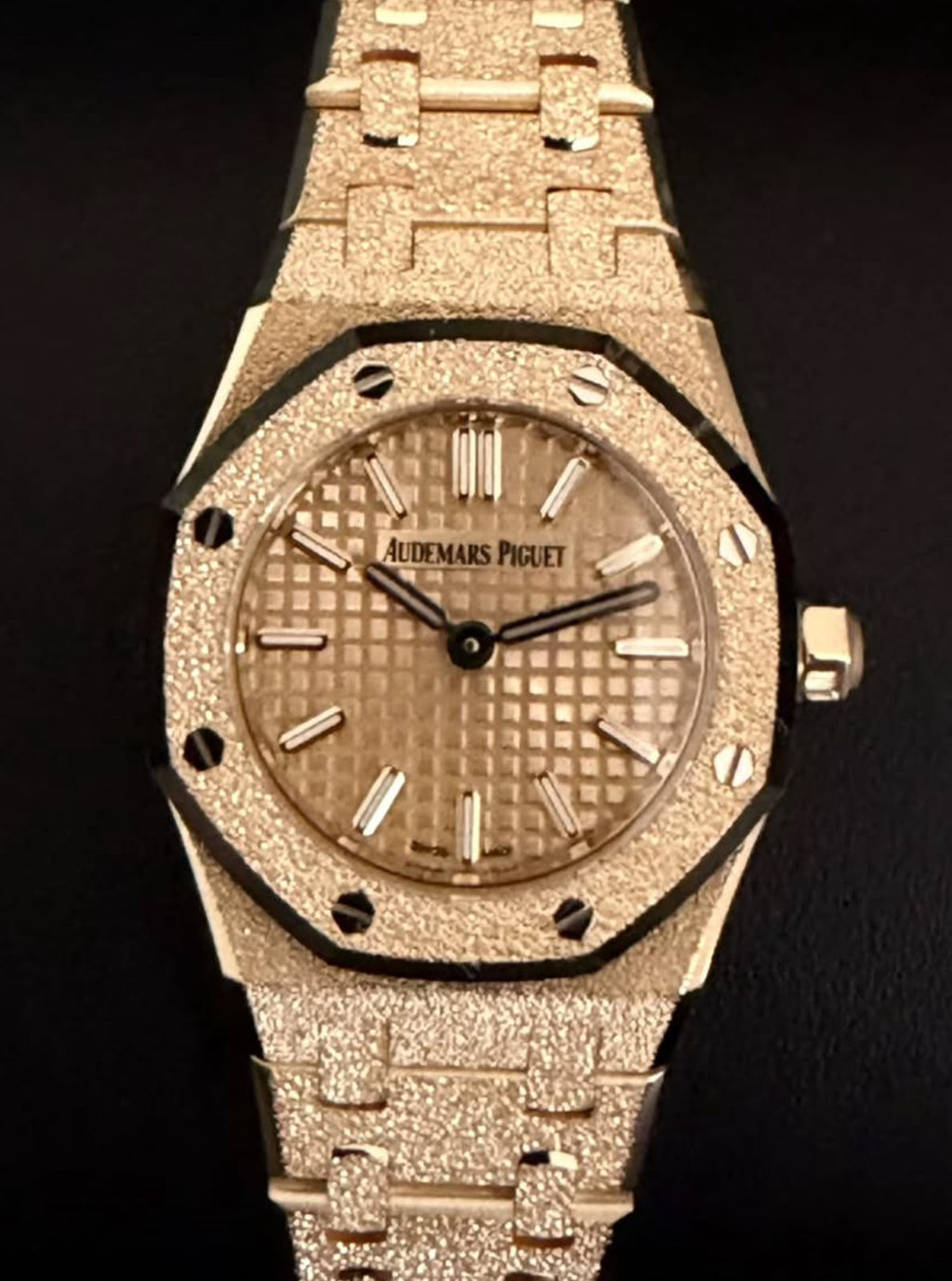 Audemars Piguet Royal Oak Mini Frosted Gold Quartz 67630OR.GG.1312OR.01 (2026)