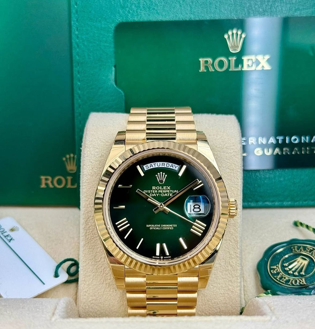 Rolex Day-Date 40 228238 (2026) – 18ct Yellow Gold, Ombré Green, President Bracelet
