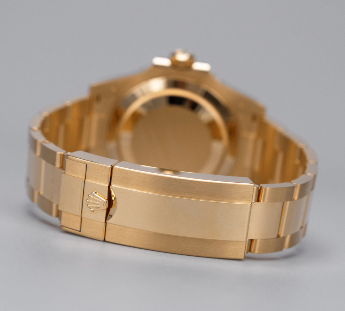 Rolex Submariner Date 126618LN (2026) – 18ct Yellow Gold, Black Dial, Black Cerachrom Bezel