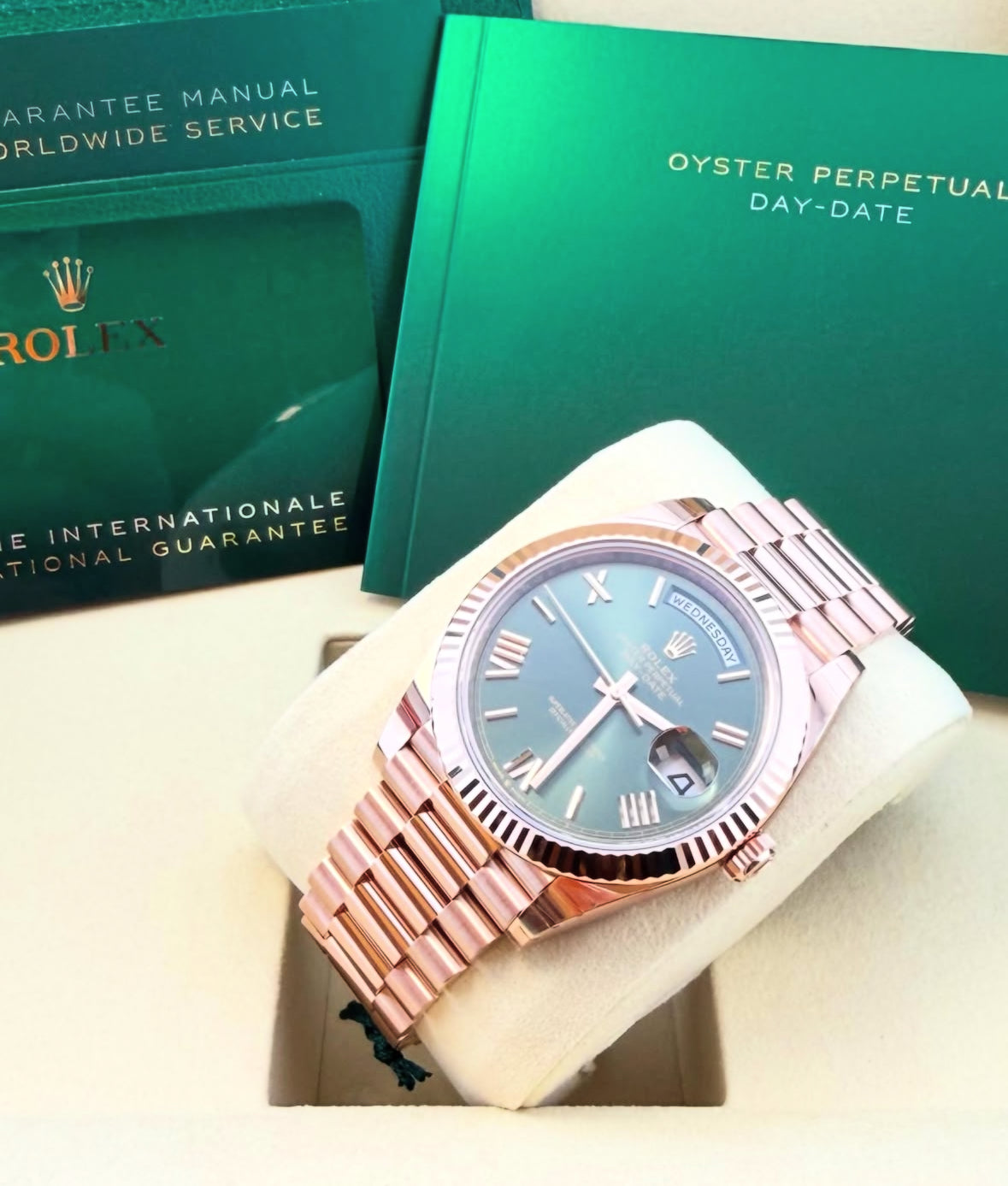 Rolex Day-Date 40 228235 (2026) – 18ct Everose Gold, Olive Green Dial, President Bracelet