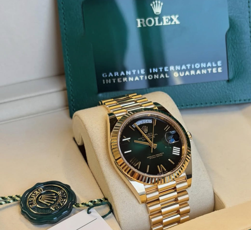 Rolex Day-Date 40 228238 (2026) – 18ct Yellow Gold, Ombré Green, President Bracelet