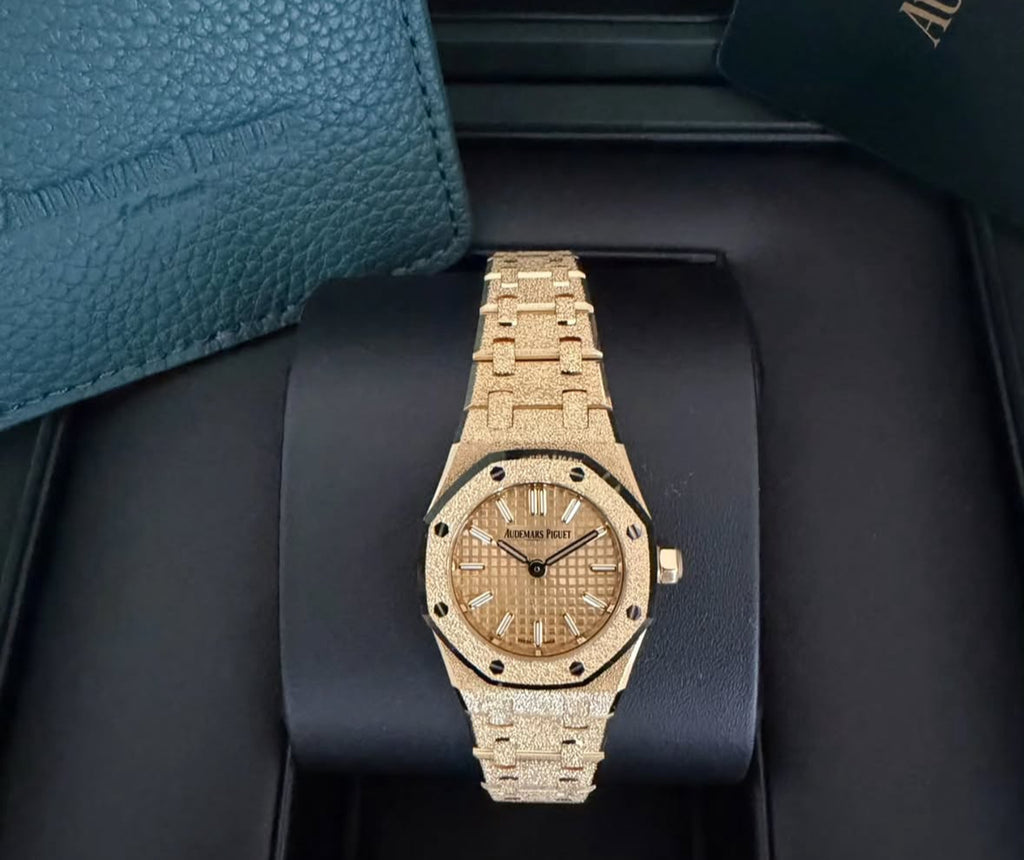 Audemars Piguet Royal Oak Mini Frosted Gold Quartz 67630OR.GG.1312OR.01 (2026)