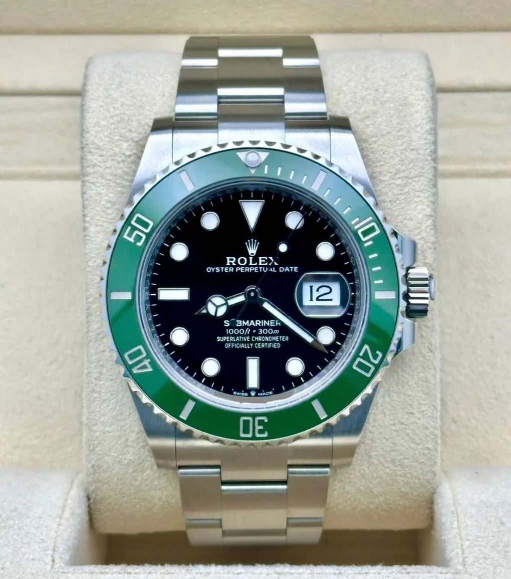Rolex Submariner Date 126610LV (2026) – Oystersteel, Black Dial, Green Cerachrom Bezel "Starbucks"