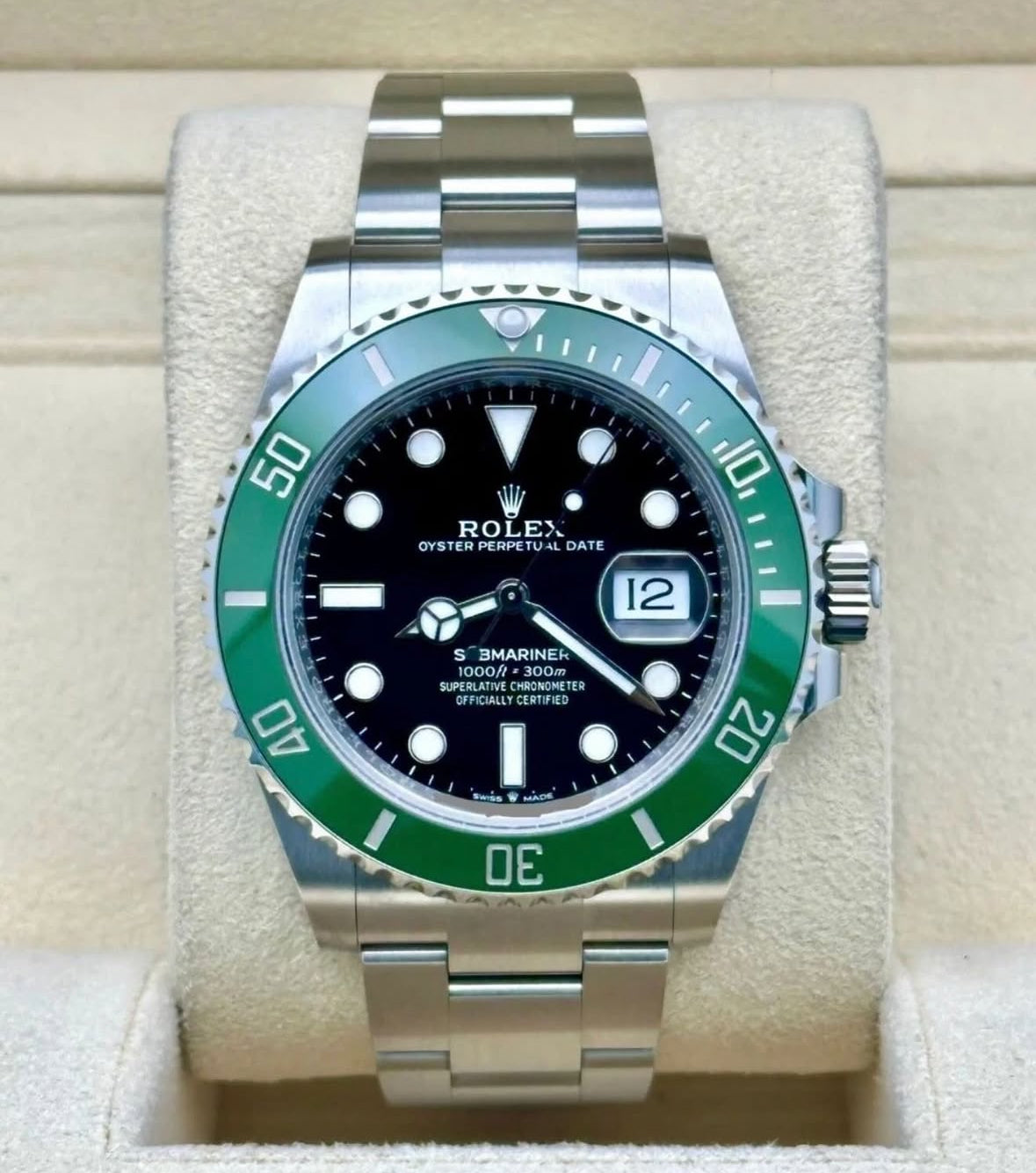 Rolex Submariner Date 126610LV (2026) – Oystersteel, Black Dial, Green Cerachrom Bezel "Starbucks"