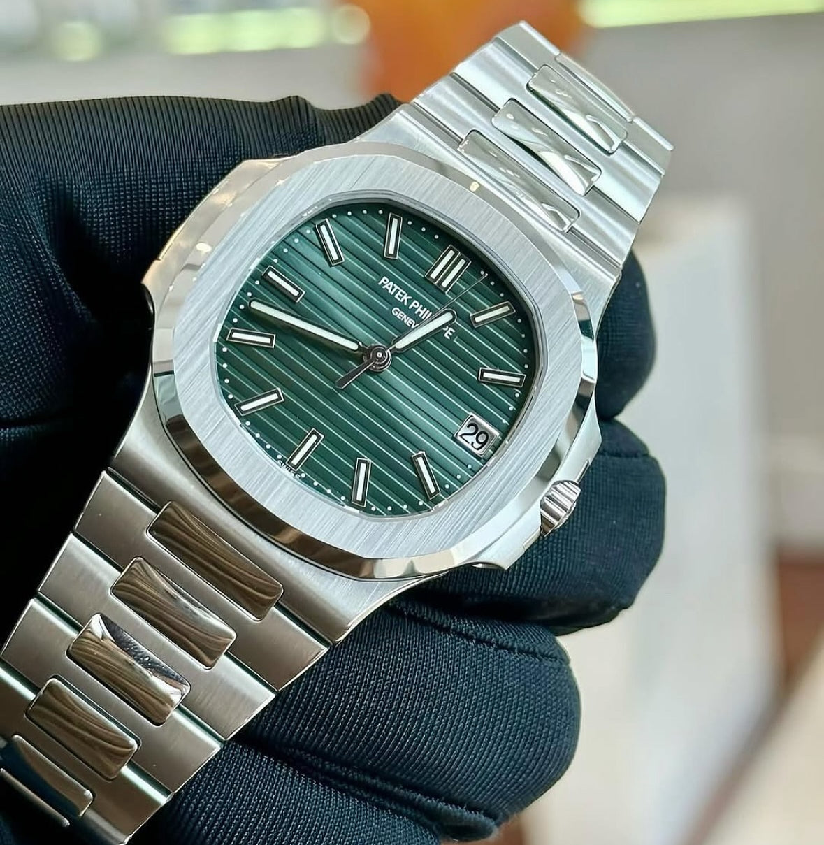 Patek Philippe Nautilus 5711/1A-014 – Olive Green Dial, Stainless Steel (Final Edition, Discontinued) 2021
