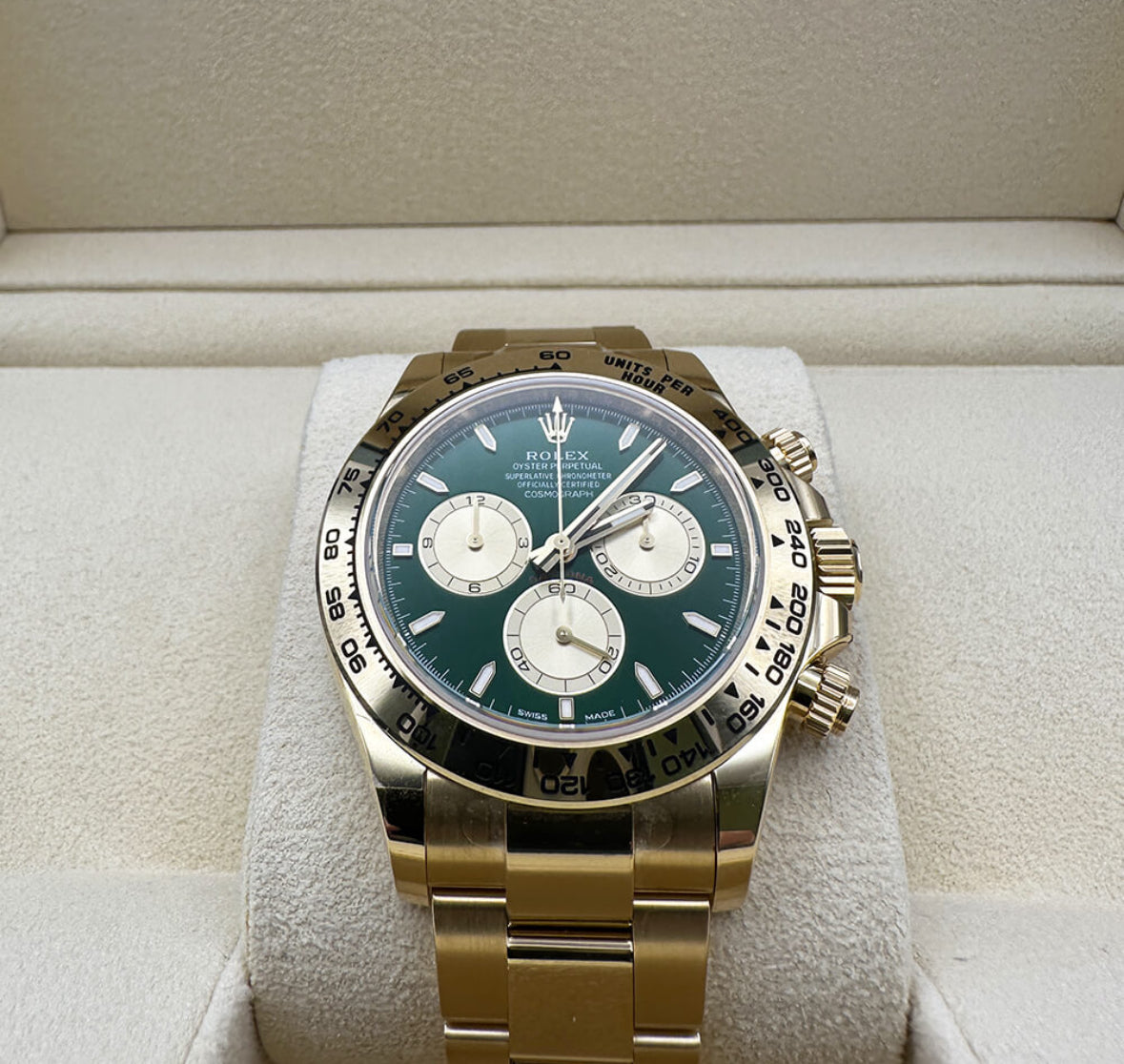 Rolex Daytona 126508 (2026) – 18ct Yellow Gold, Black Dial, Oyster Bracelet