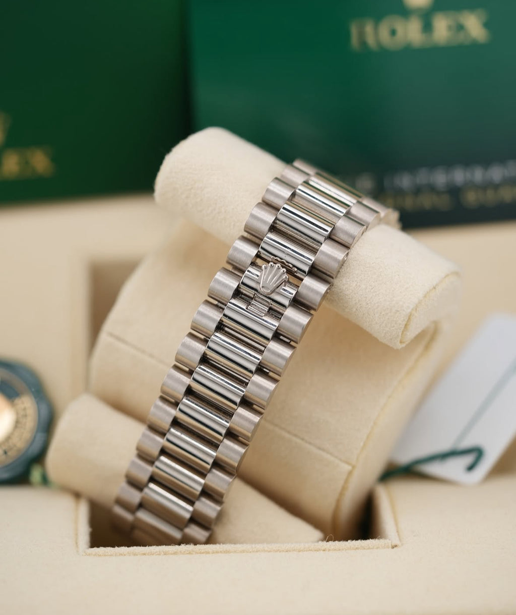 Rolex Day-Date 40 228239 (2026) – 18ct White Gold, Black Dial, President Bracelet