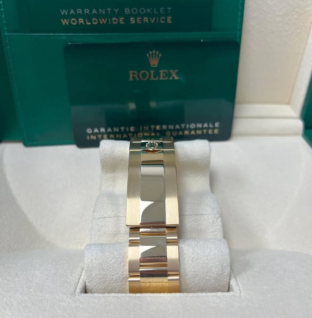 Rolex Submariner Date 126618LB (2026) – 18ct Yellow Gold, Blue Dial, Blue Cerachrom Bezel