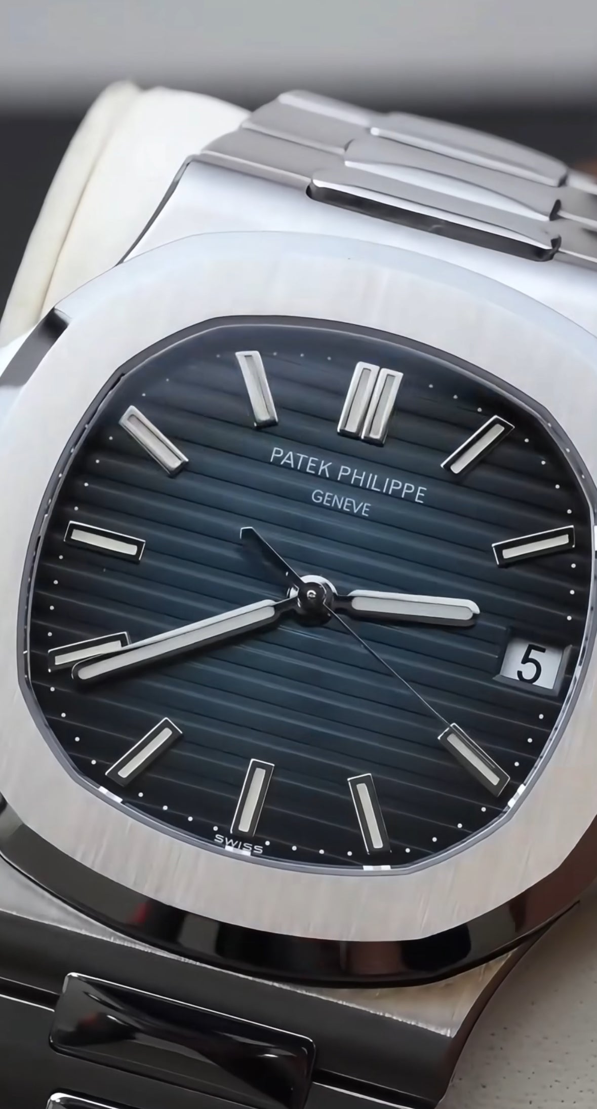Patek Philippe Nautilus 5711/1A-010 – Blue Dial, Stainless Steel (Discontinued) 2020