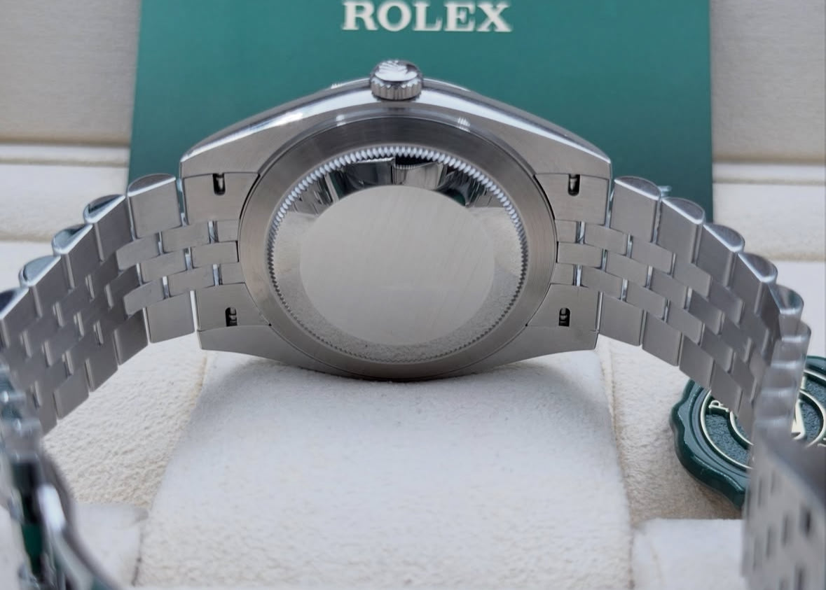 Rolex Datejust 41 126300 (2026) – Oystersteel, Blue Dial, Smooth Bezel, Jubilee Bracelet