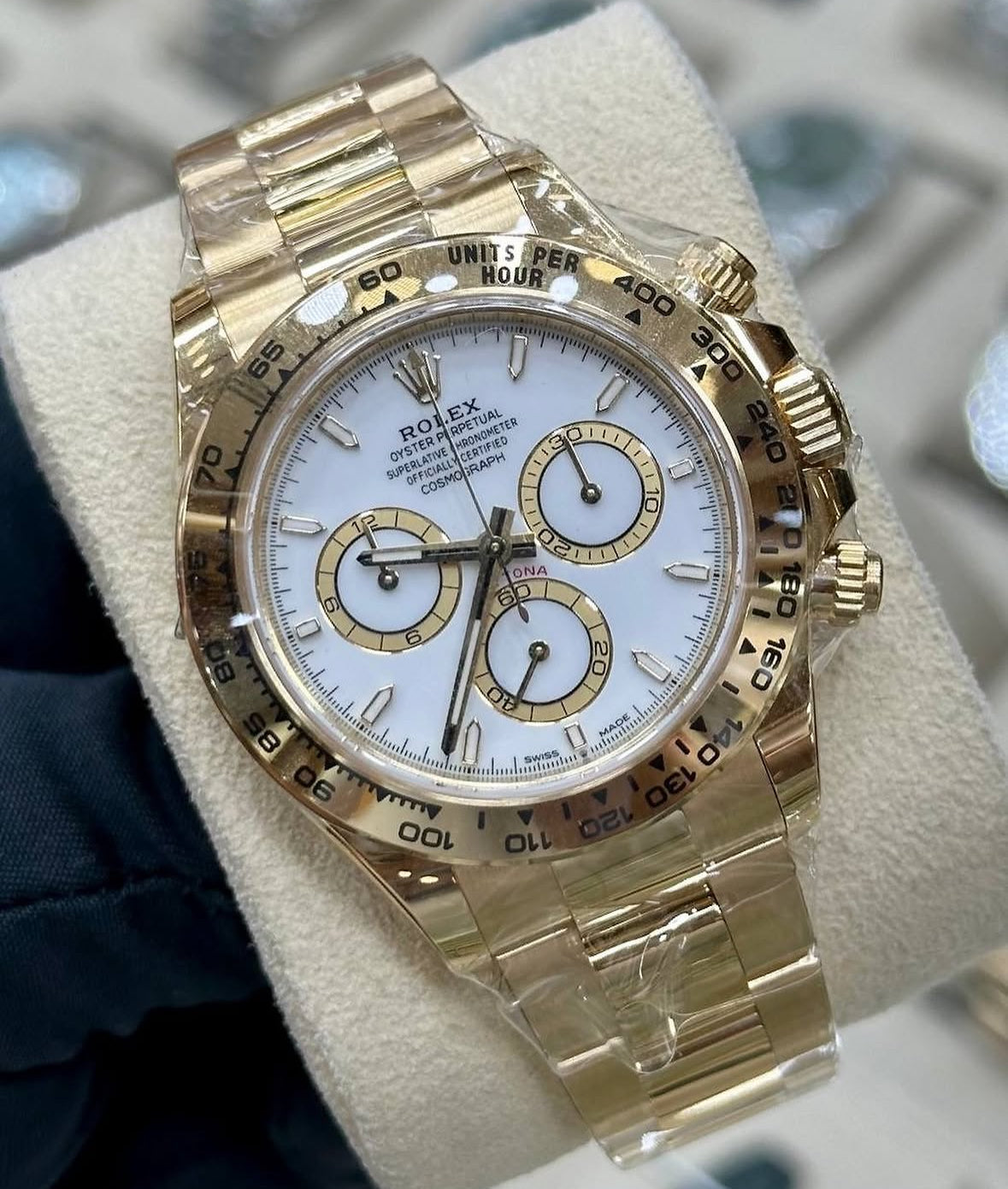 Rolex Daytona 126508 (2026) – 18ct Yellow Gold, White Dial, Oyster Bracelet