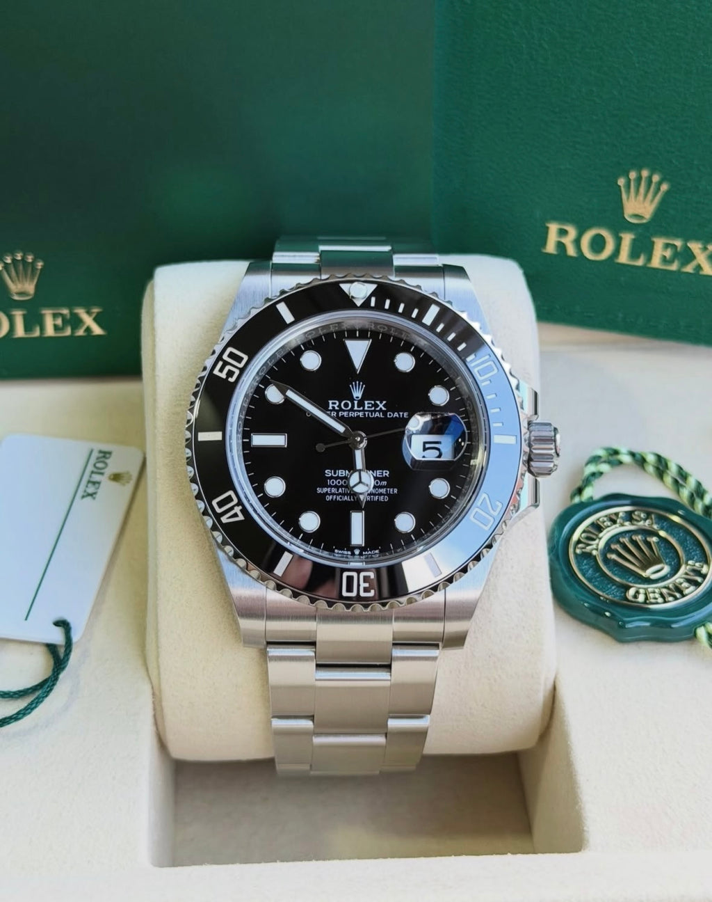 Rolex Submariner Date 126610LN (2026) – Oystersteel, Box &amp; Papers, Never Worn