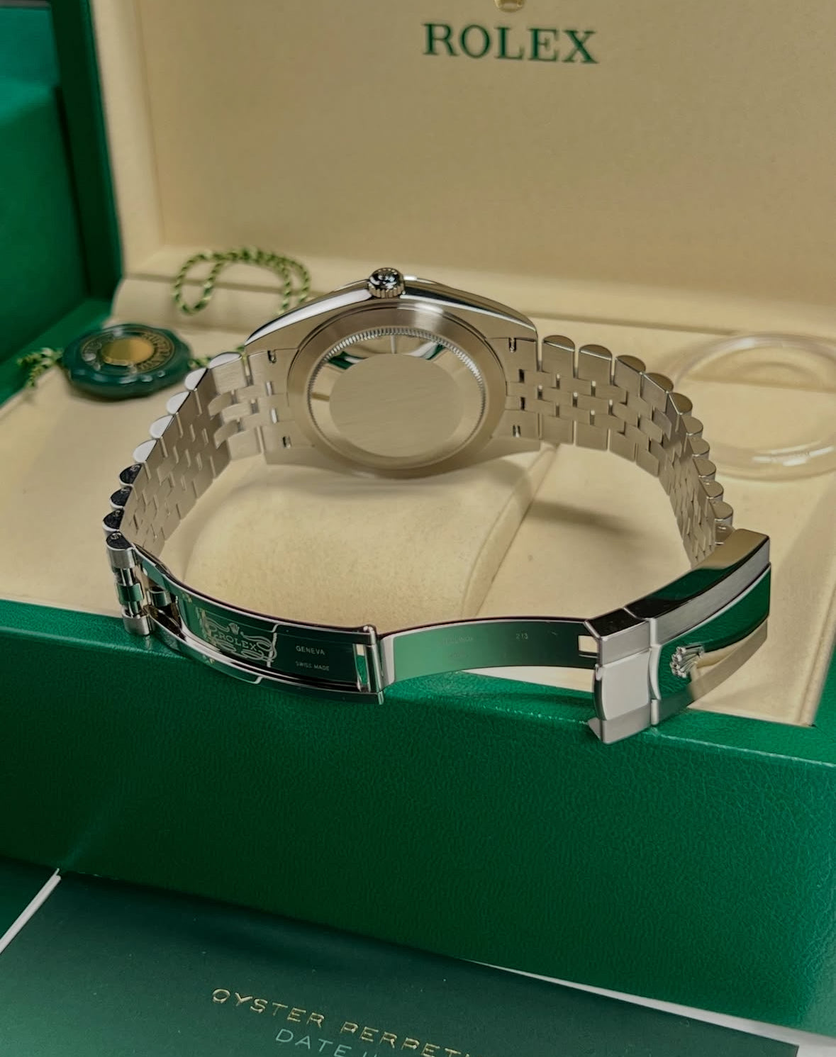 Rolex Datejust 41 126334 – Blue Dial, Fluted Bezel, Jubilee, Box &amp; Papers