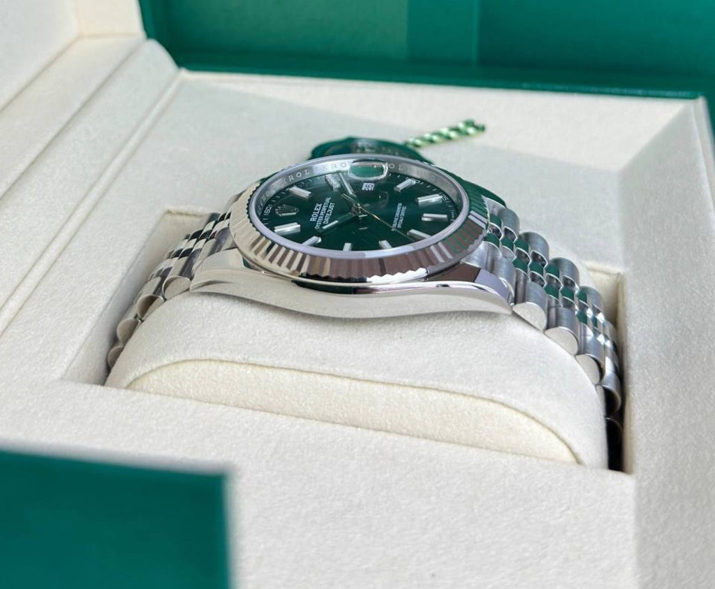Rolex Datejust 41 126334 (2026) – White Rolesor, Mint Green Dial, Fluted Bezel, Jubilee